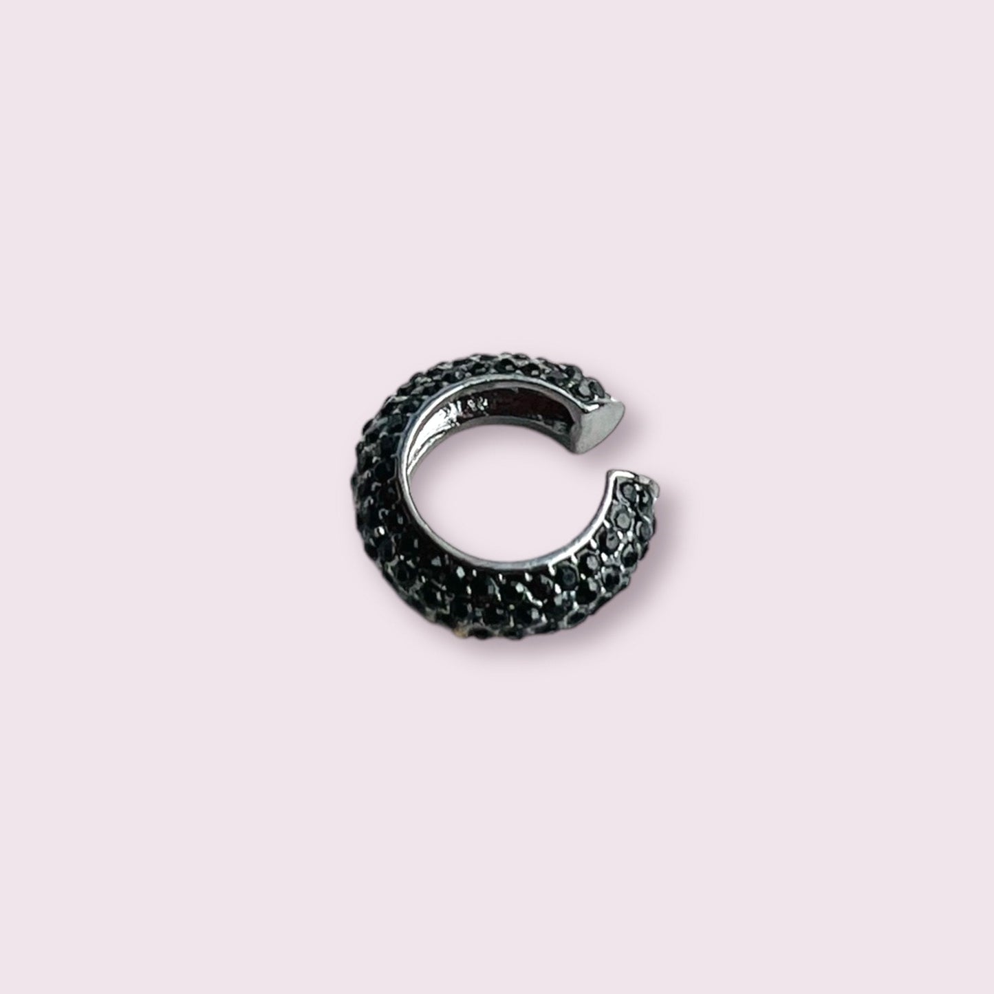 Black Stone Earcuff - Ammolato