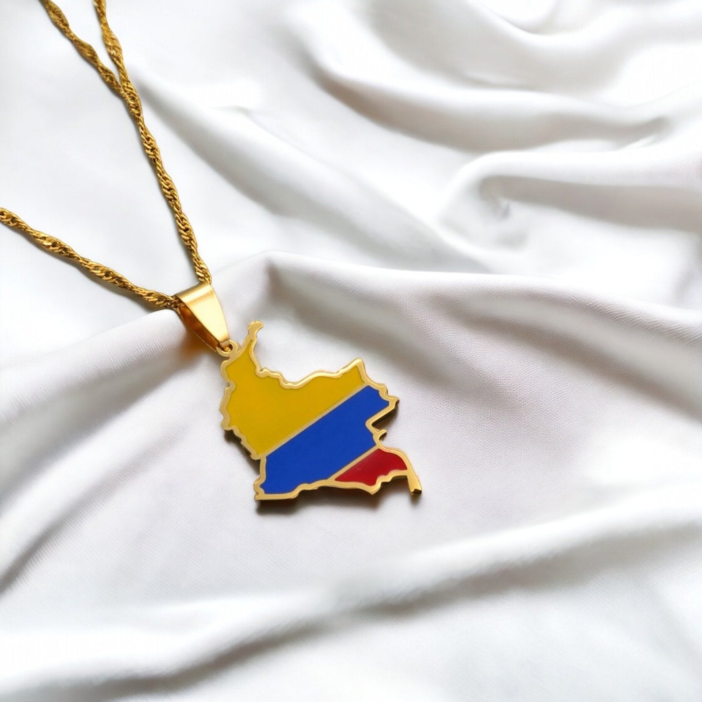 Colombia Map Necklace - Ammolato
